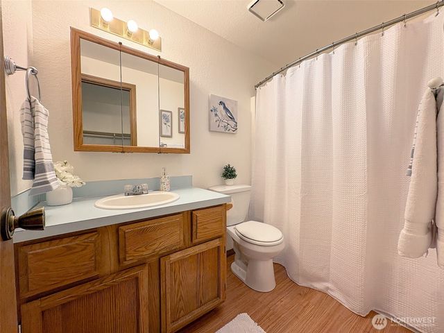 112 Eagle Glen Court, Eatonville, WA 98328