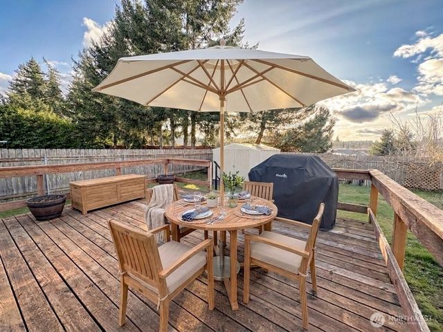 112 Eagle Glen Court, Eatonville, WA 98328