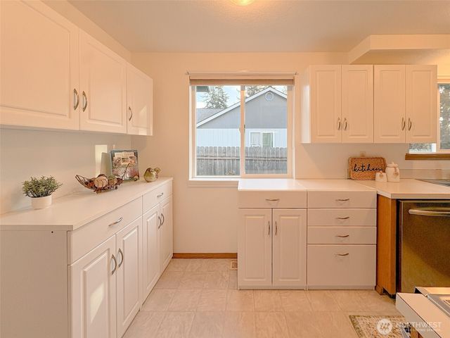 112 Eagle Glen Court, Eatonville, WA 98328