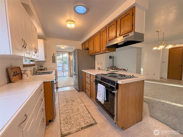 112 Eagle Glen Court, Eatonville, WA 98328