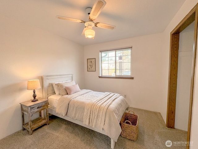 112 Eagle Glen Court, Eatonville, WA 98328