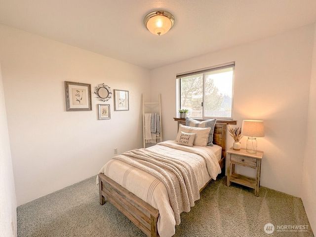 112 Eagle Glen Court, Eatonville, WA 98328