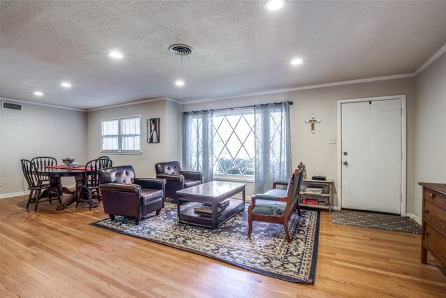 3928 Menzer Road, Fort Worth, TX 76103