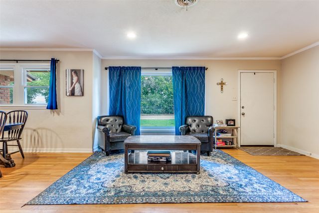 3928 Menzer Road, Fort Worth, TX 76103