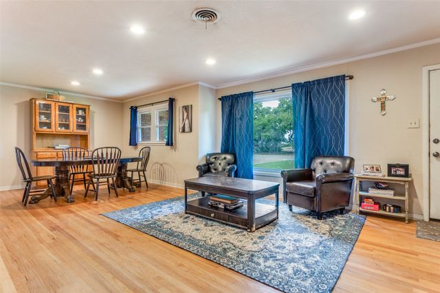 3928 Menzer Road, Fort Worth, TX 76103