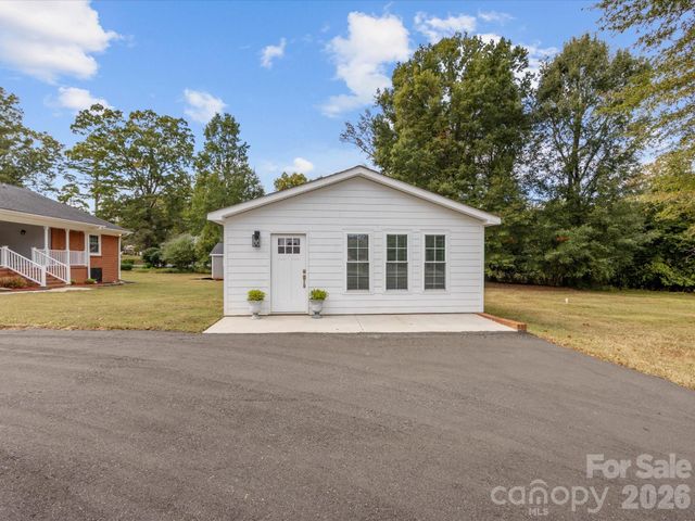 100 Forest Hills Drive, Monroe, NC 28112