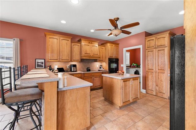 25303 E 199th Street, Pleasant Hill, MO 64080
