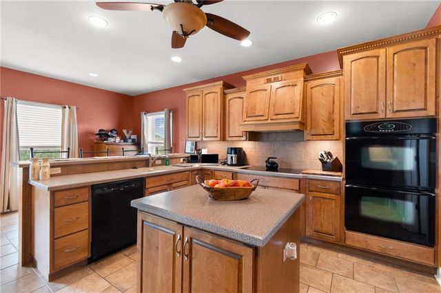 25303 E 199th Street, Pleasant Hill, MO 64080