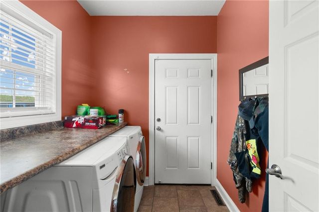 25303 E 199th Street, Pleasant Hill, MO 64080