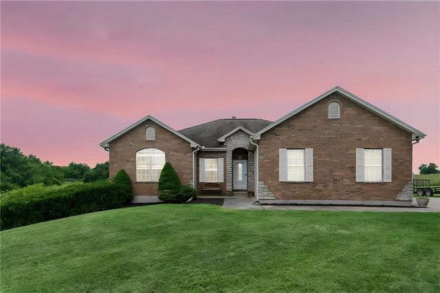 25303 E 199th Street, Pleasant Hill, MO 64080