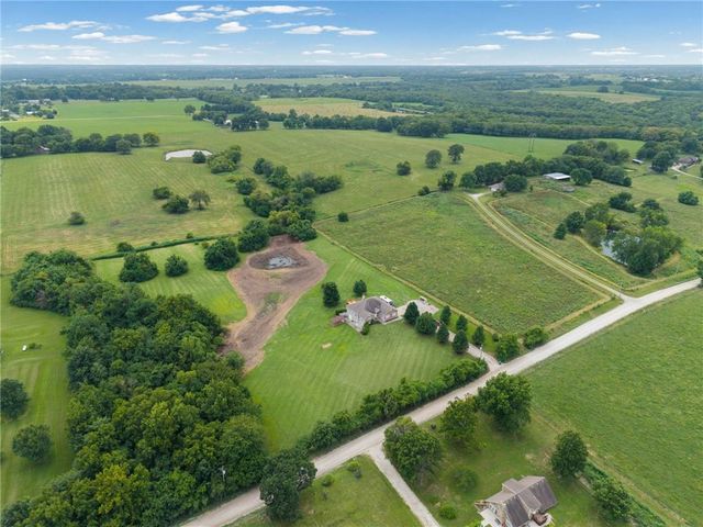 25303 E 199th Street, Pleasant Hill, MO 64080