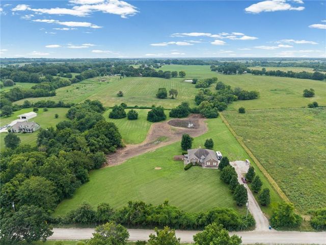 25303 E 199th Street, Pleasant Hill, MO 64080