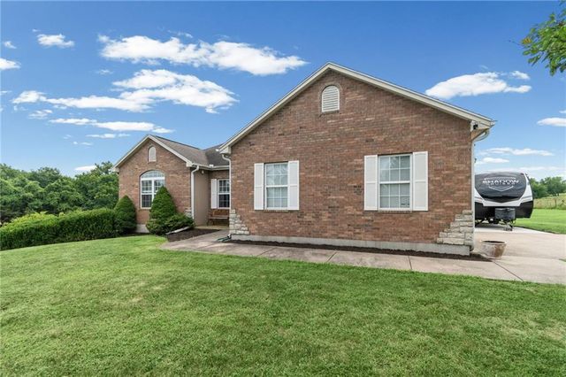 25303 E 199th Street, Pleasant Hill, MO 64080