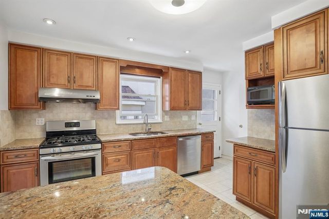 1018 Inwood Terrace, Fort Lee, NJ 07024