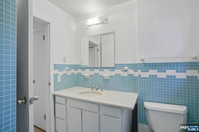 1018 Inwood Terrace, Fort Lee, NJ 07024