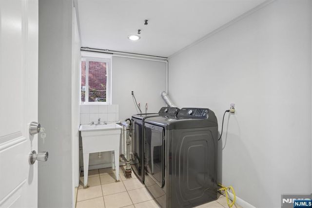 1018 Inwood Terrace, Fort Lee, NJ 07024