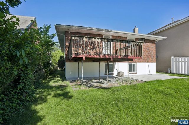 1018 Inwood Terrace, Fort Lee, NJ 07024