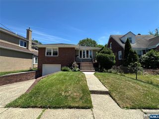 1018 Inwood Terrace, Fort Lee, NJ 07024