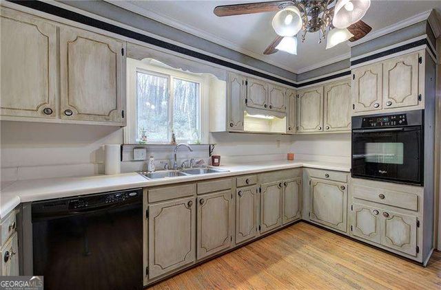 10 Oriole Drive, Cartersville, GA 30121