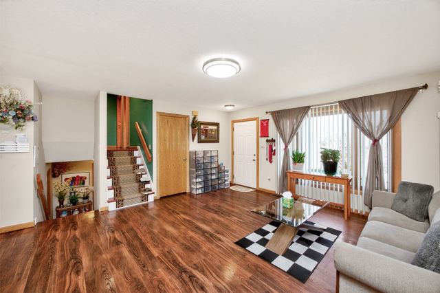 3860 92nd Circle, Urbandale, IA 50322