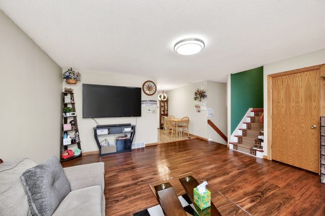 3860 92nd Circle, Urbandale, IA 50322