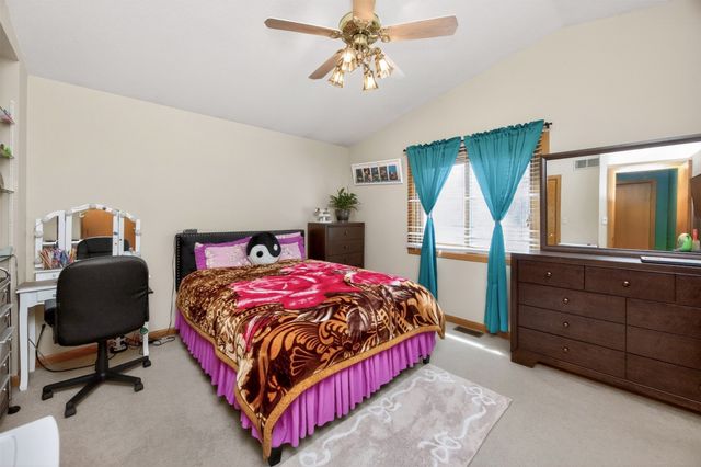 3860 92nd Circle, Urbandale, IA 50322