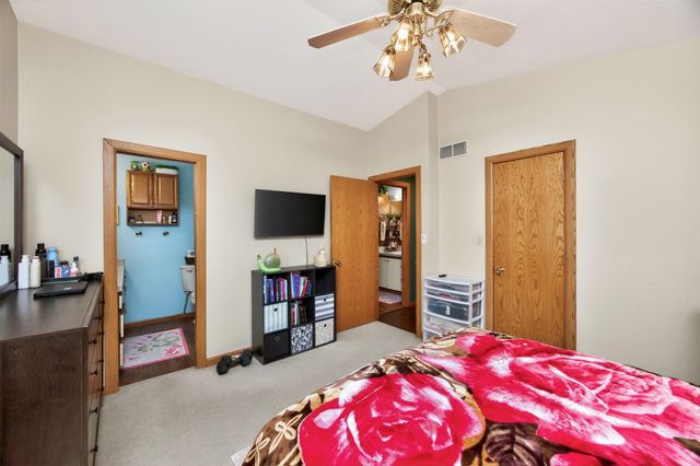 3860 92nd Circle, Urbandale, IA 50322
