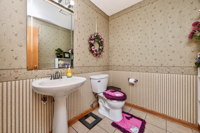 3860 92nd Circle, Urbandale, IA 50322