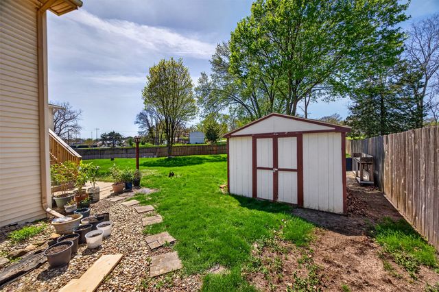 3860 92nd Circle, Urbandale, IA 50322