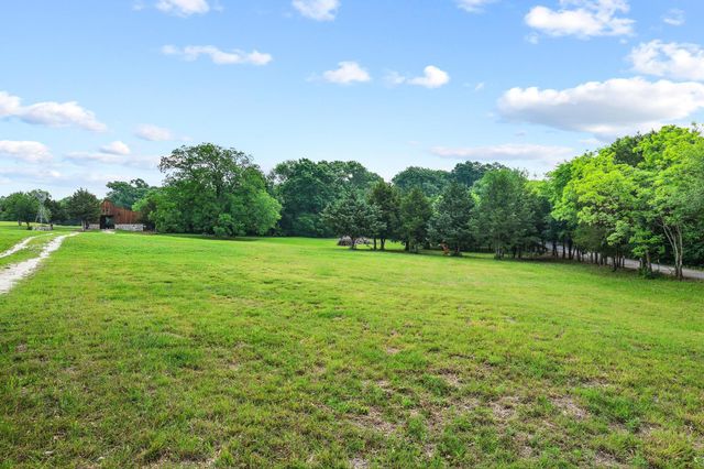 1906 Durning Road, Van Alstyne, TX 75495