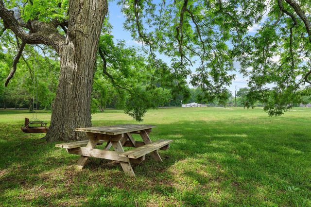 1906 Durning Road, Van Alstyne, TX 75495