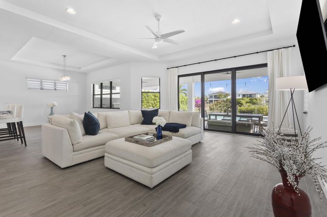 13629 Artisan Circle, Palm Beach Gardens, FL 33418