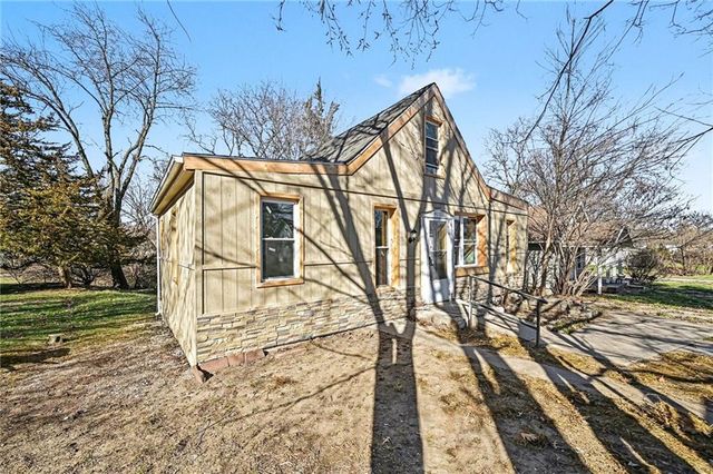 1613 Clifford Street, St Joseph, MO 64505