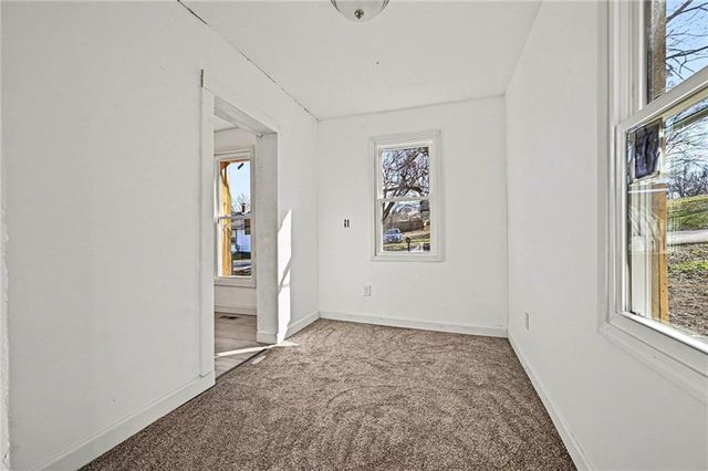 1613 Clifford Street, St Joseph, MO 64505