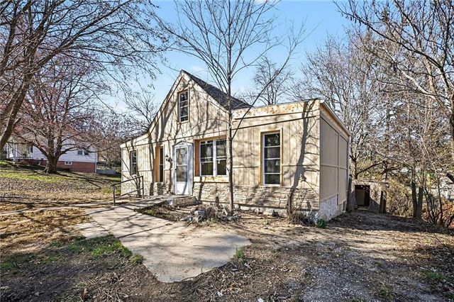 1613 Clifford Street, St Joseph, MO 64505