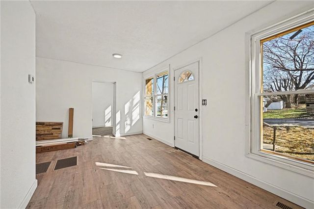 1613 Clifford Street, St Joseph, MO 64505