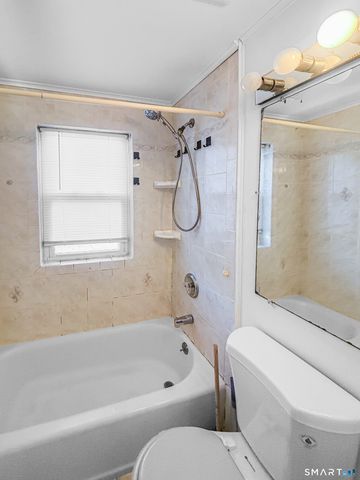 163 Louisiana Avenue 163, Bridgeport, CT 06610