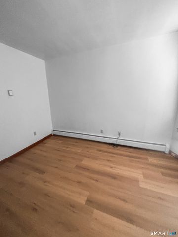 163 Louisiana Avenue 163, Bridgeport, CT 06610