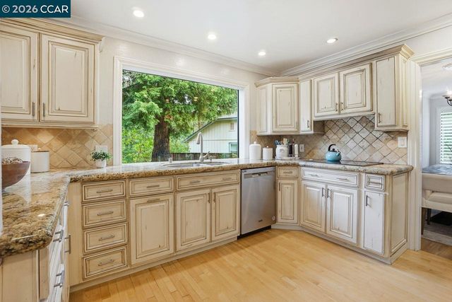 1903 Via Ferrari, Lafayette, CA 94549