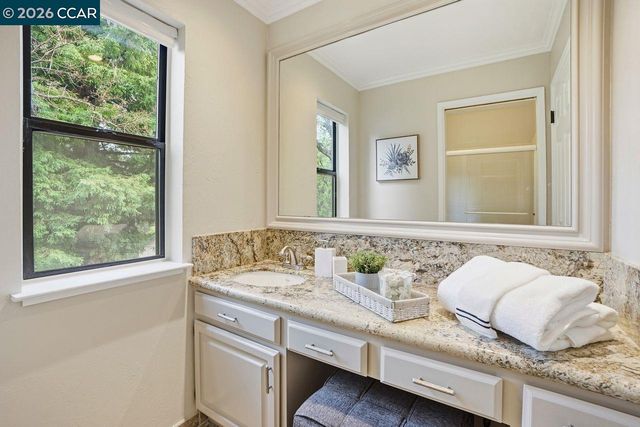 1903 Via Ferrari, Lafayette, CA 94549