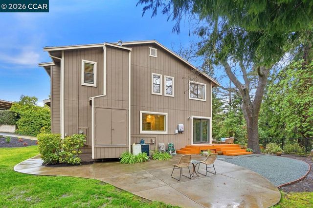 1903 Via Ferrari, Lafayette, CA 94549