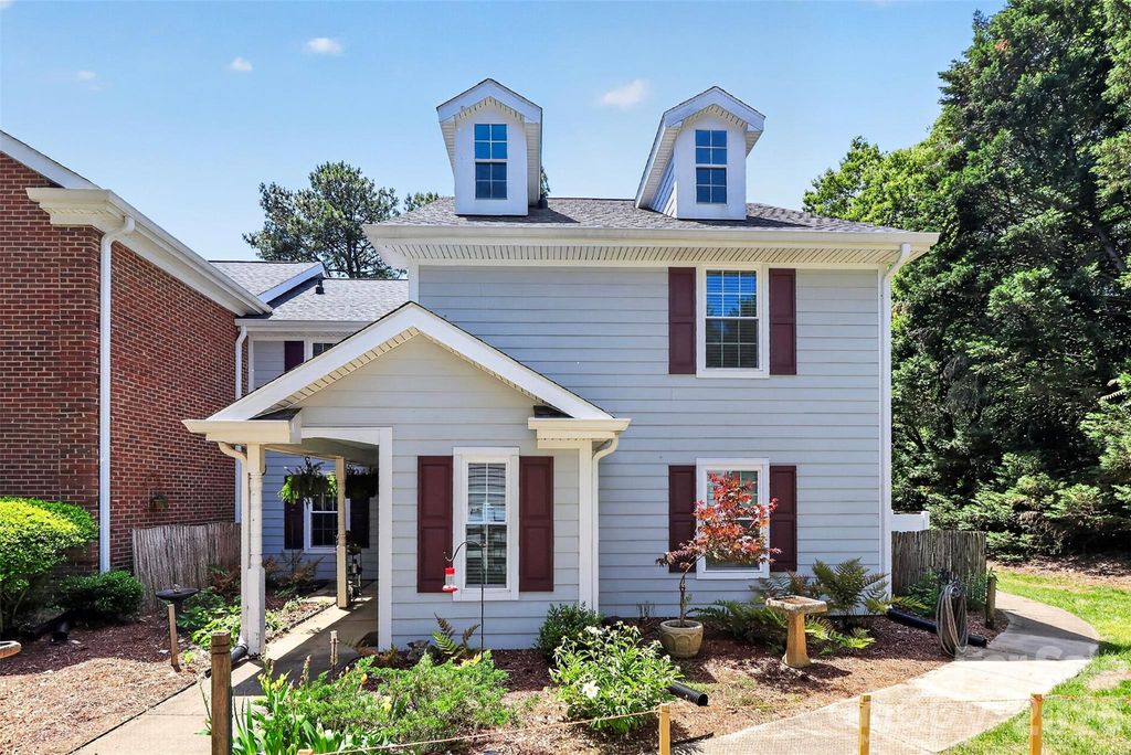 9234 Kings Canyon Drive, Charlotte, NC 28210