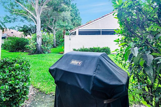 2102 Mahogany Place, Palm Beach Gardens, FL 33418