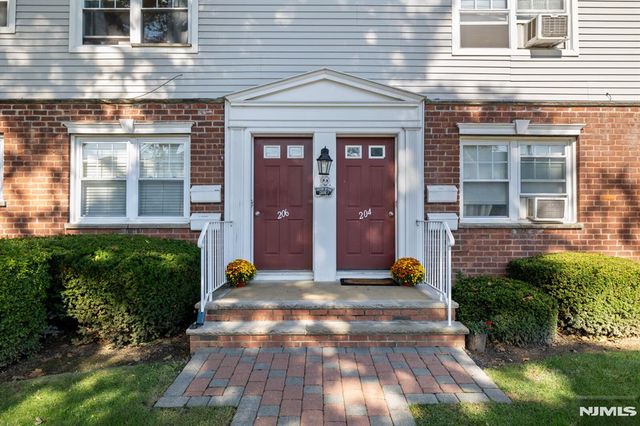 206 Grand Avenue B, Rutherford, NJ 07070
