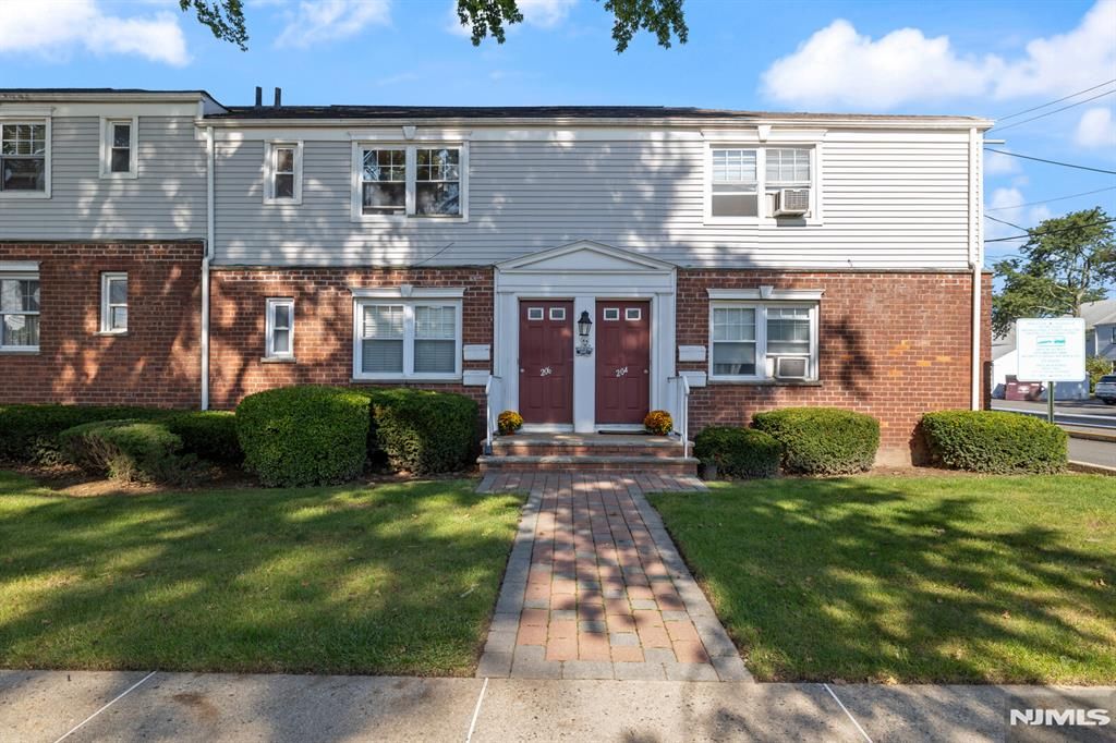 206 Grand Avenue B, Rutherford, NJ 07070
