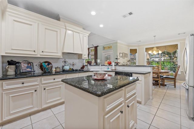 319 Palais Verde Road, Montgomery, TX 77356