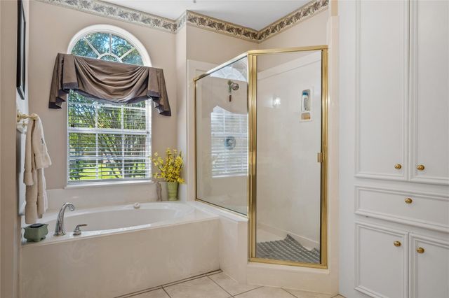 319 Palais Verde Road, Montgomery, TX 77356