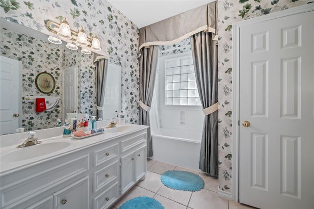 319 Palais Verde Road, Montgomery, TX 77356