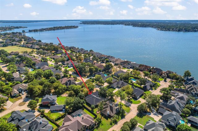 319 Palais Verde Road, Montgomery, TX 77356