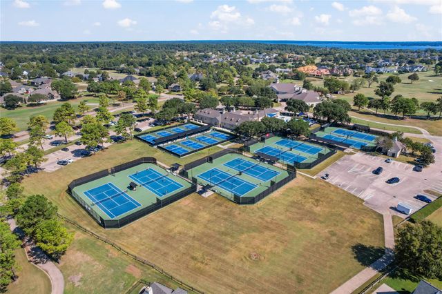 319 Palais Verde Road, Montgomery, TX 77356